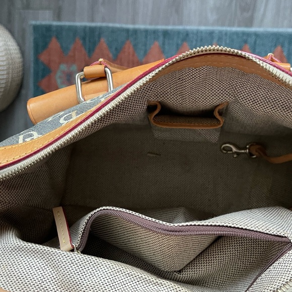 Dooney & Bourke| Tan & Gray Logo Satchel with Double Pocket Lockā¢ā¢ā¢Y2k style - Picture 15 of 17